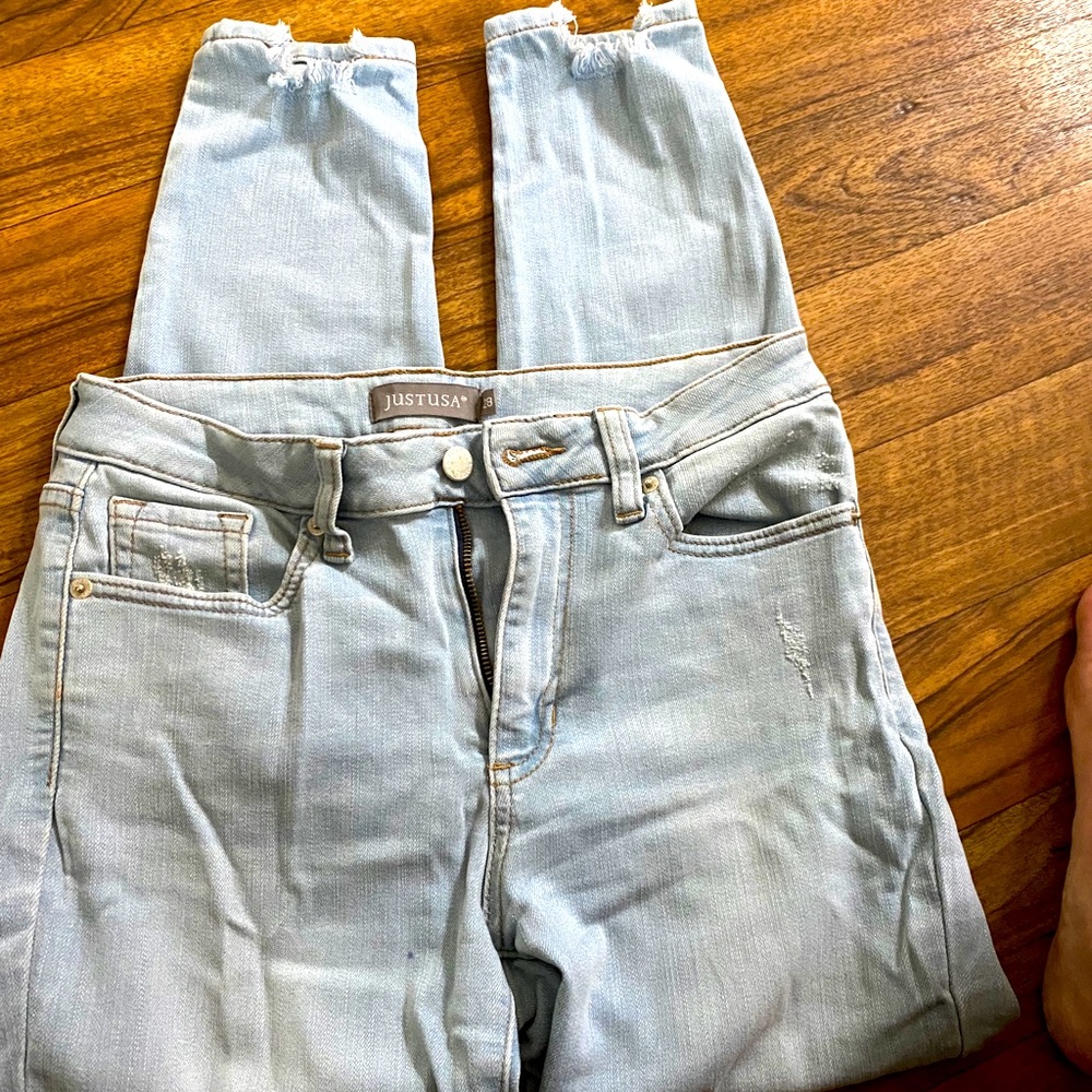 Just USA light wash distressed skinny jean